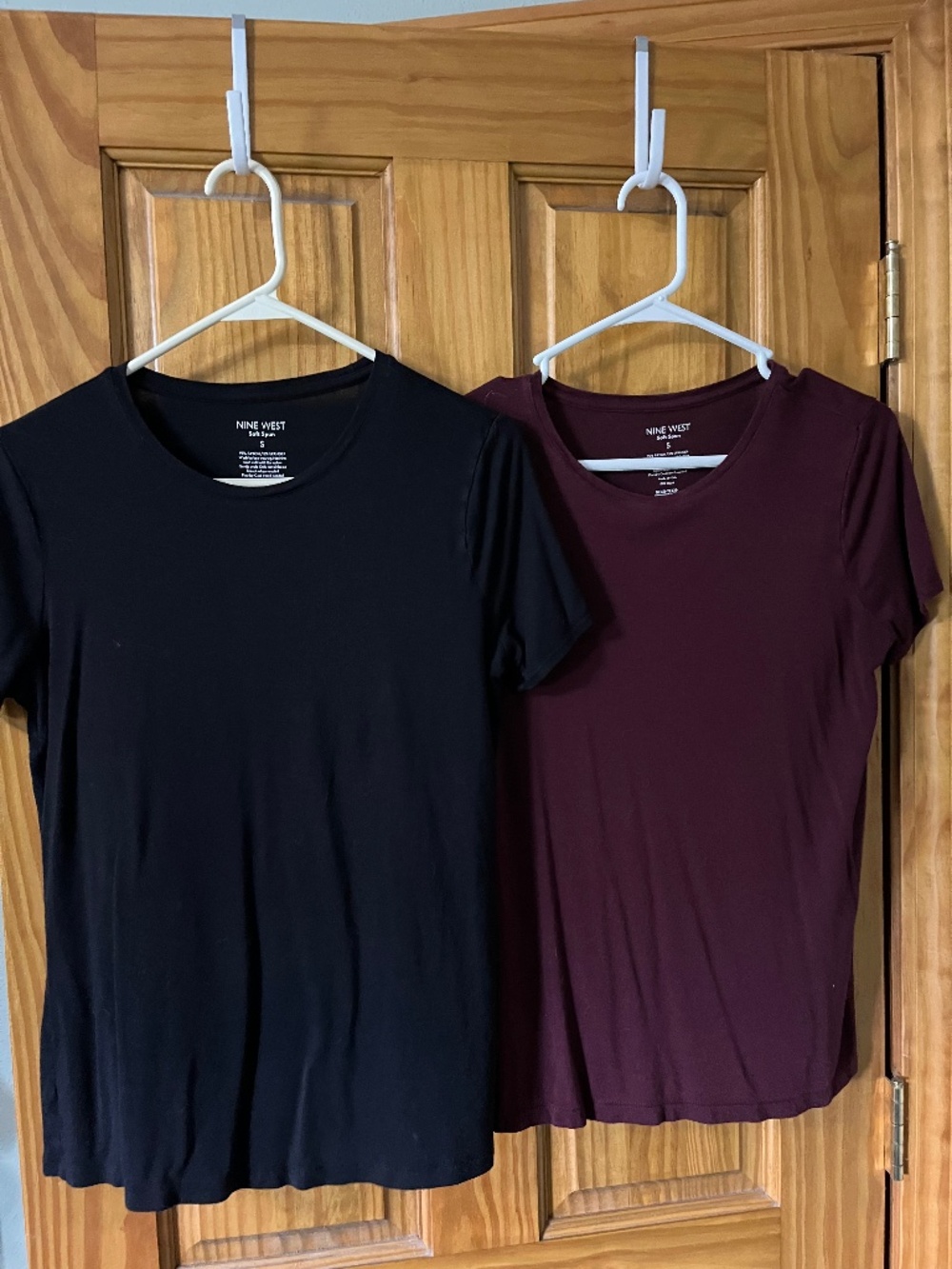 2 tee shirts